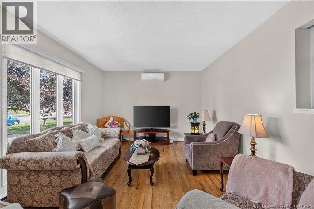 24 Olympic Crescent - Image 10