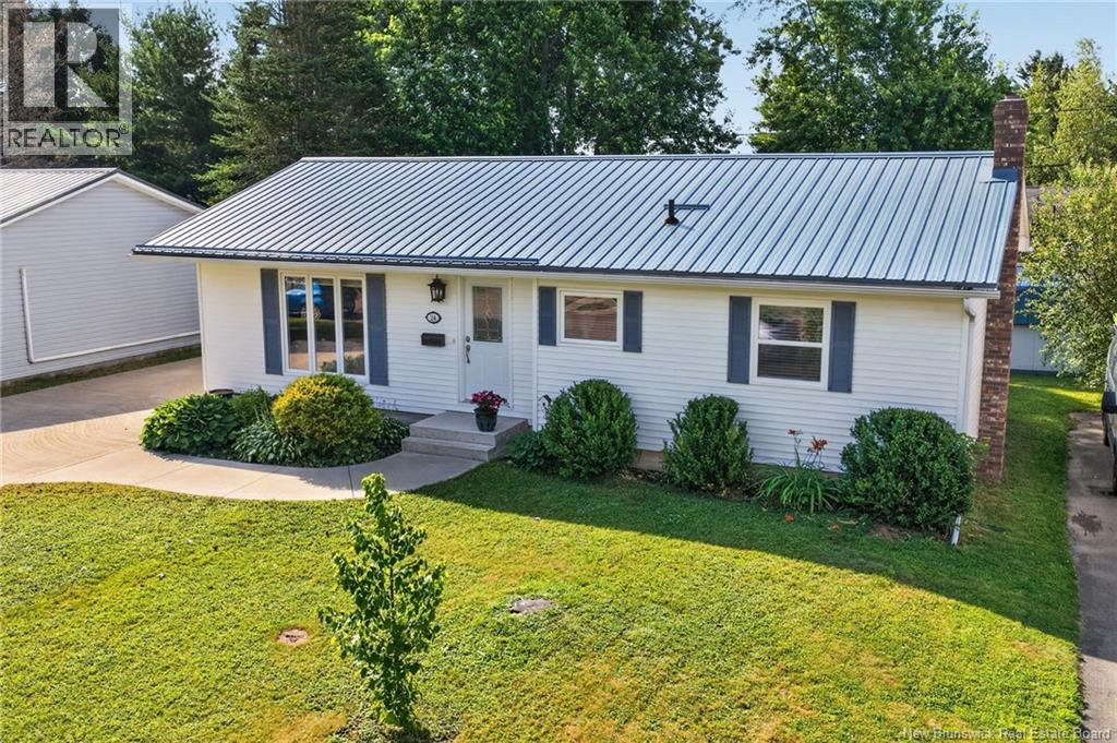 24 Olympic Crescent - Image 37