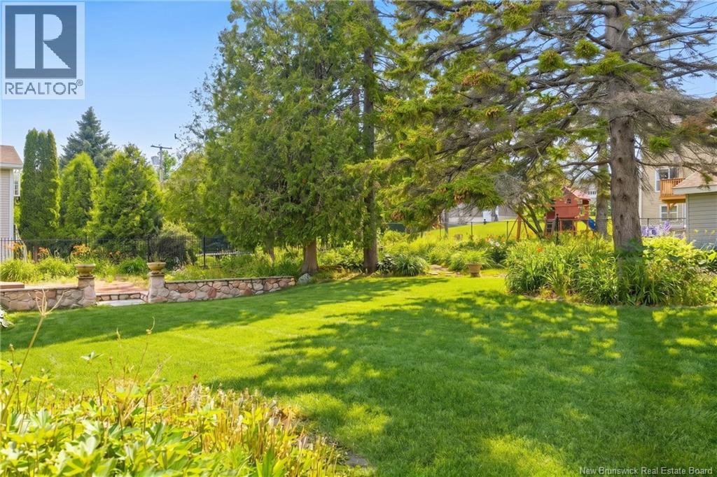 14 Melanie Drive - 33