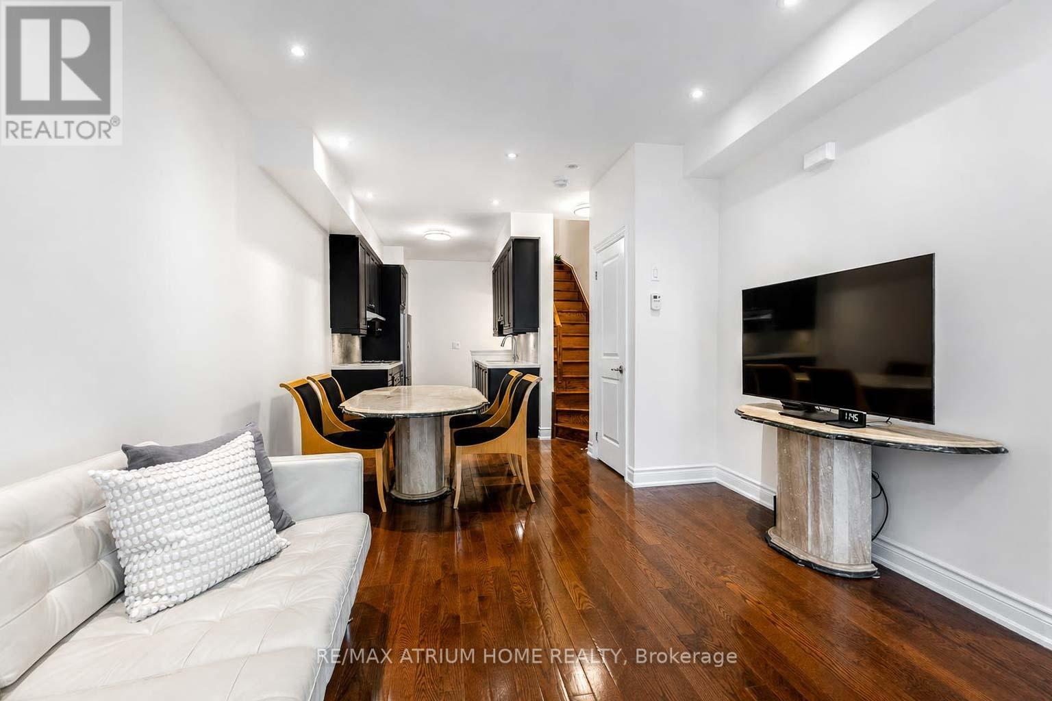 #6 20 HARGRAVE LANE - Image 8