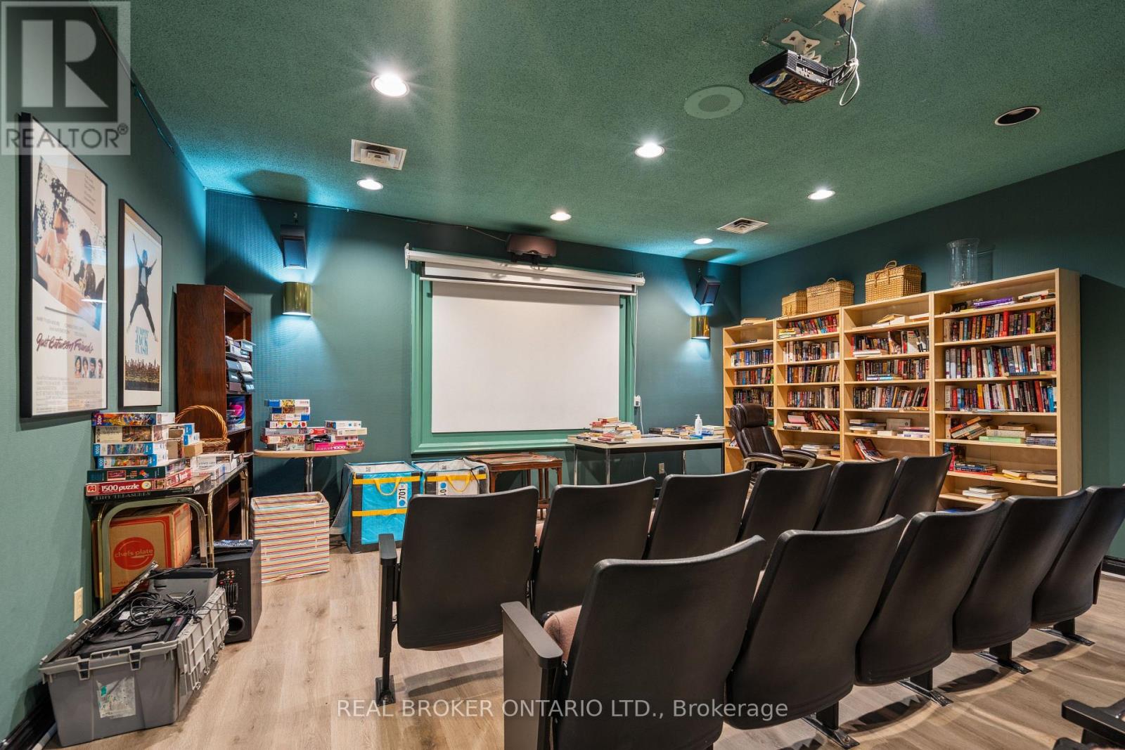 #503 880 DUNDAS STREET W - 40