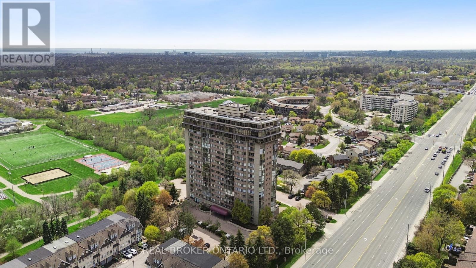 #503 880 DUNDAS STREET W - 44