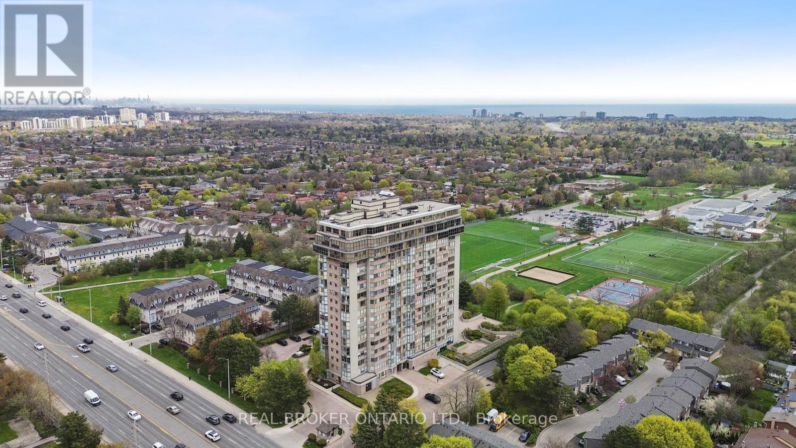 #503 880 DUNDAS STREET W - 47