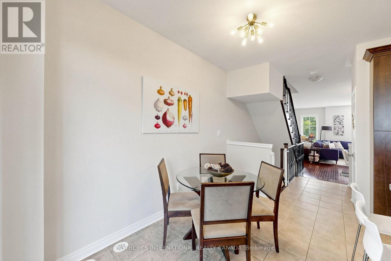 38 CEDAR LAKE CRESCENT - 15