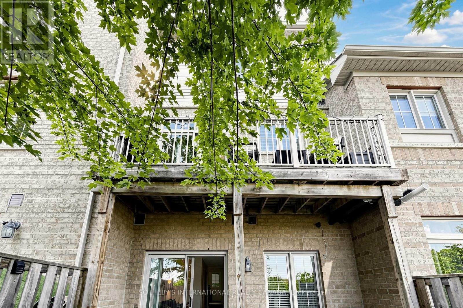 38 CEDAR LAKE CRESCENT - 41