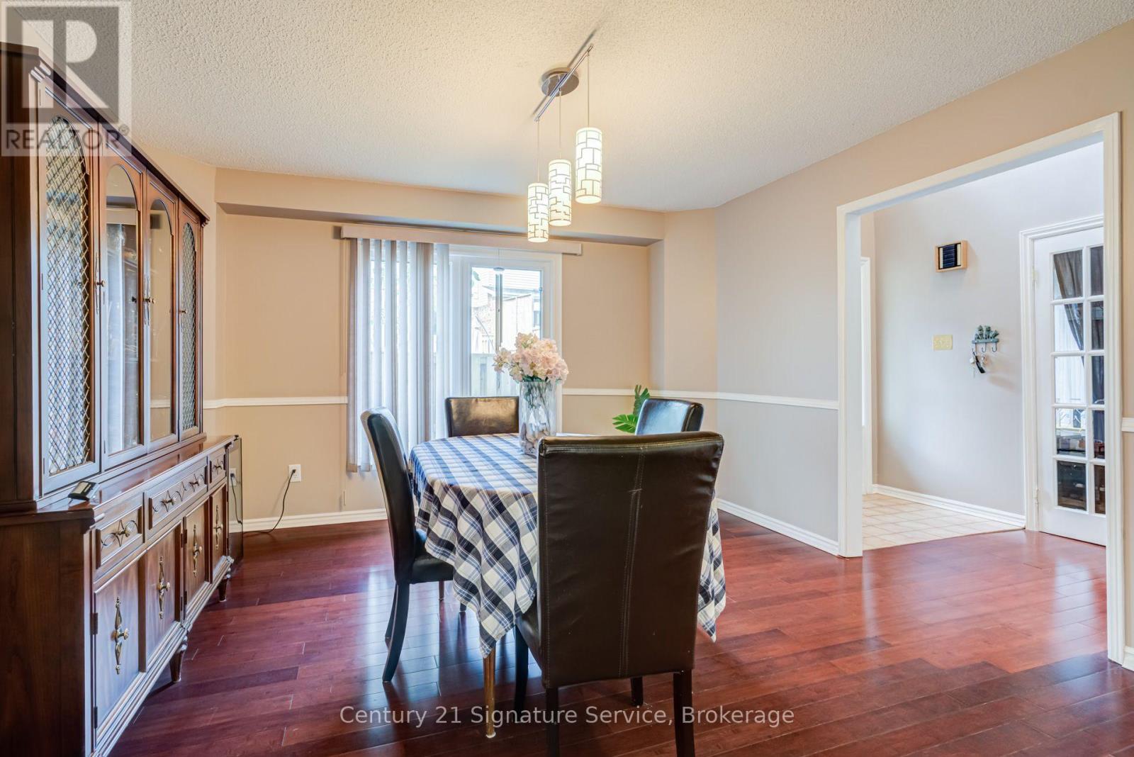 2755 LINDHOLM CRESCENT - 10