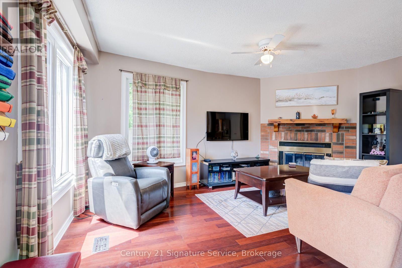 2755 LINDHOLM CRESCENT - 18