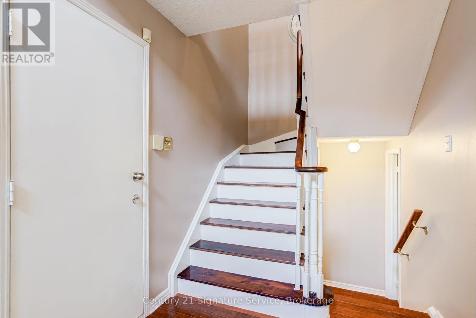 2755 LINDHOLM CRESCENT - 23