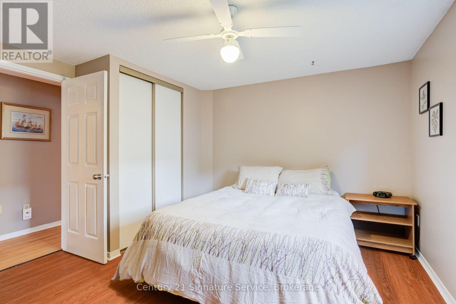 2755 LINDHOLM CRESCENT - 31