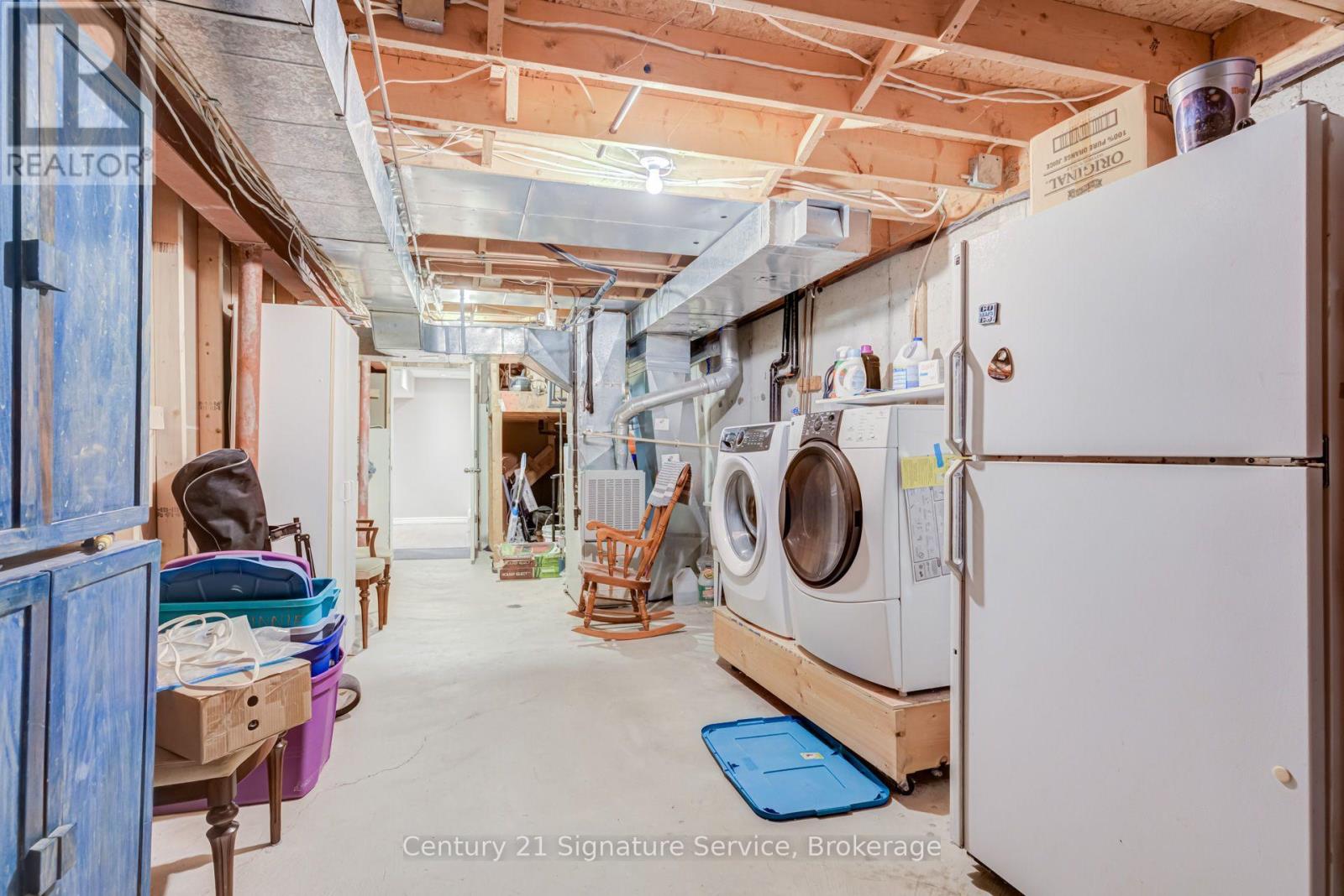 2755 LINDHOLM CRESCENT - 43