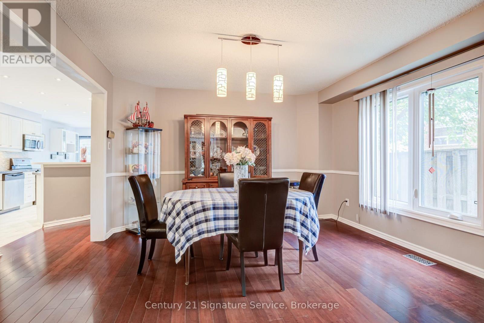 2755 LINDHOLM CRESCENT - 9