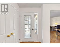 Dining room - 34 Granby Court, Brampton, ON L6S5K1 Photo 7