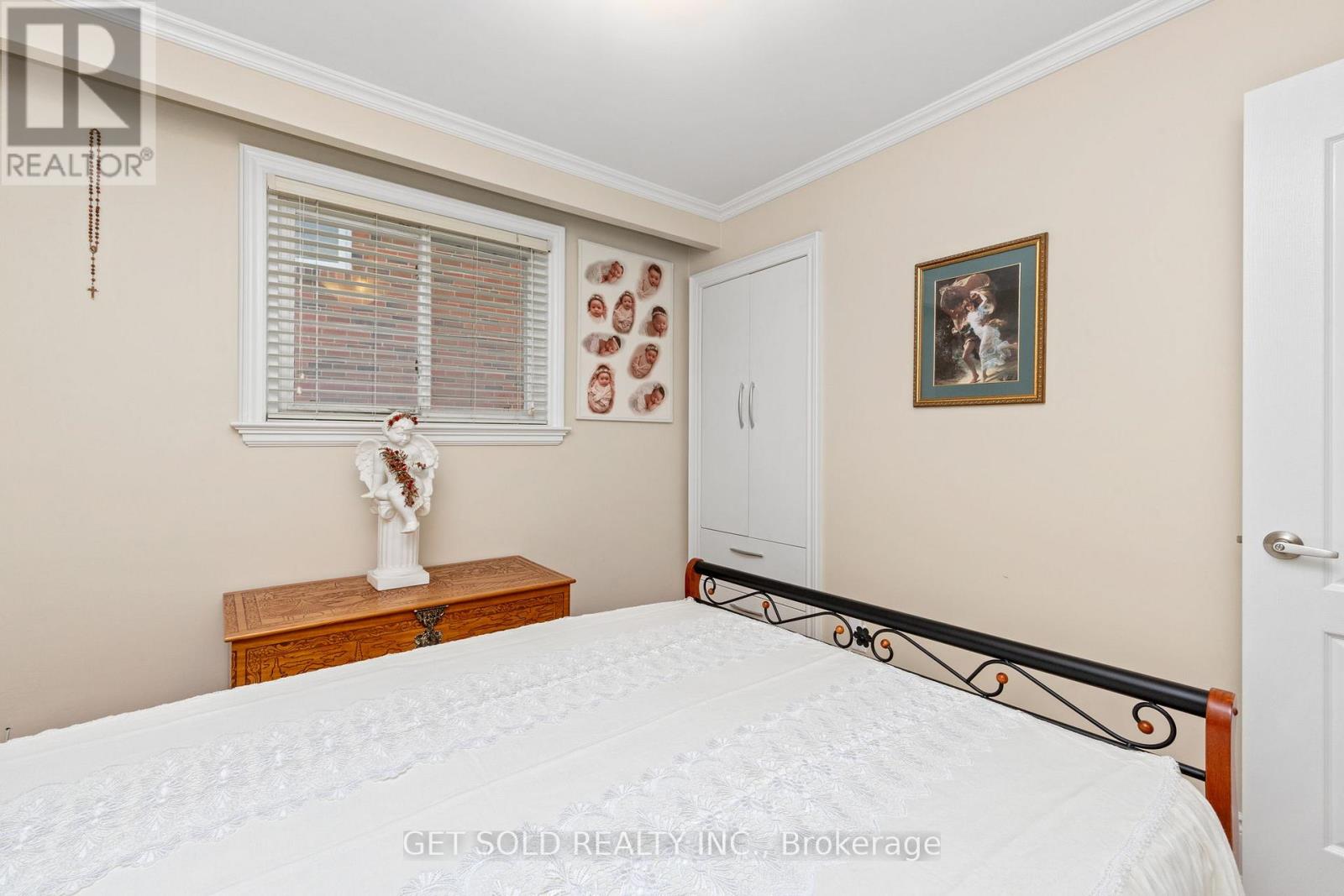 238 FIRGROVE CRESCENT - 16