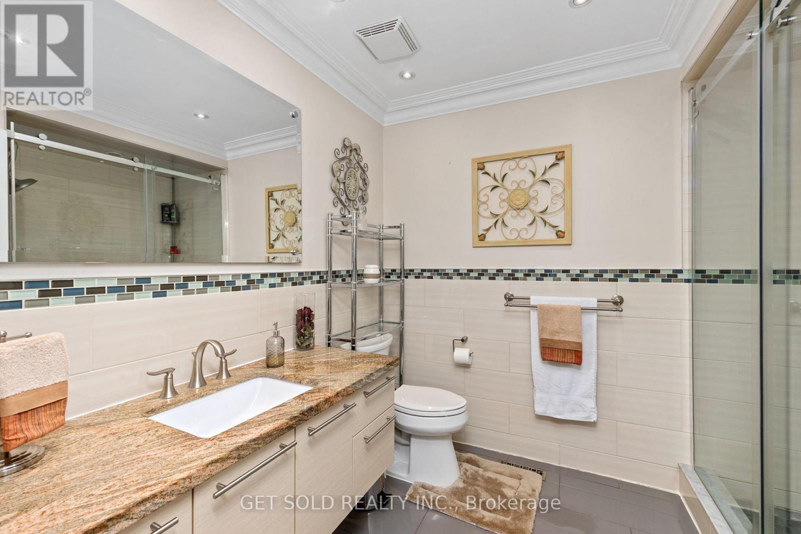 238 FIRGROVE CRESCENT - 21