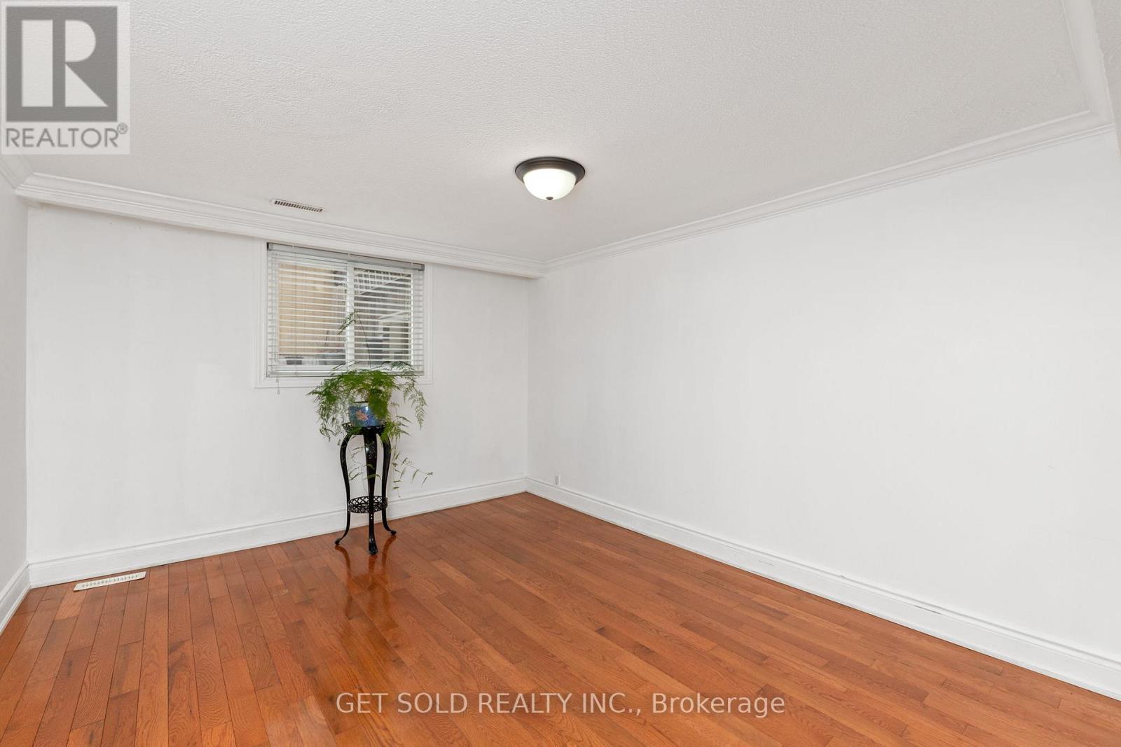 238 FIRGROVE CRESCENT - 27