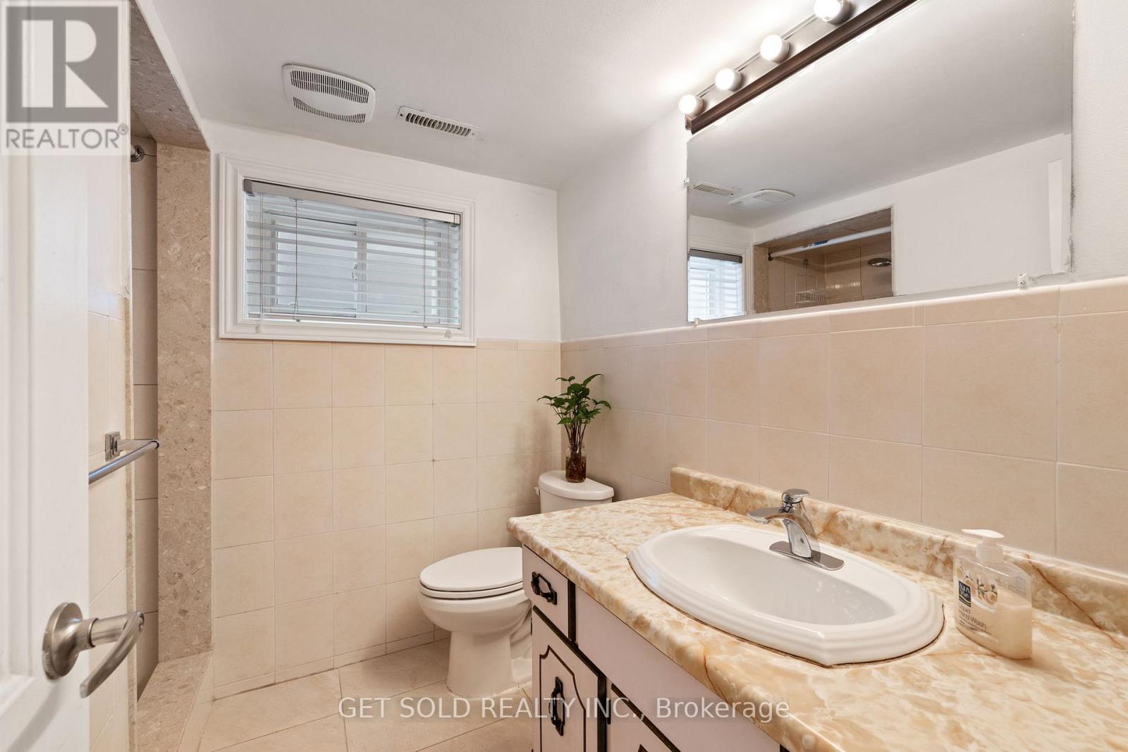 238 FIRGROVE CRESCENT - 29