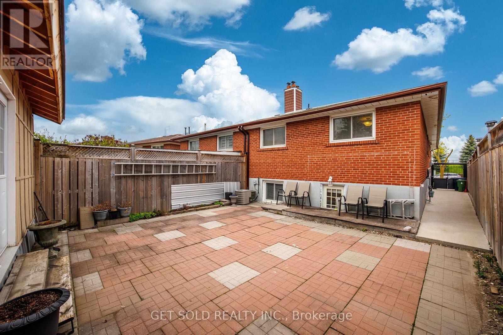 238 FIRGROVE CRESCENT - 31