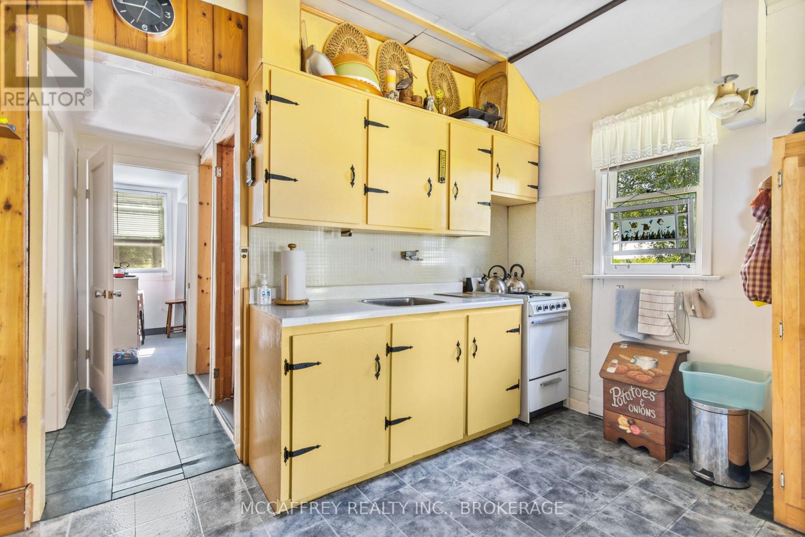 1280 GALT STREET - 13