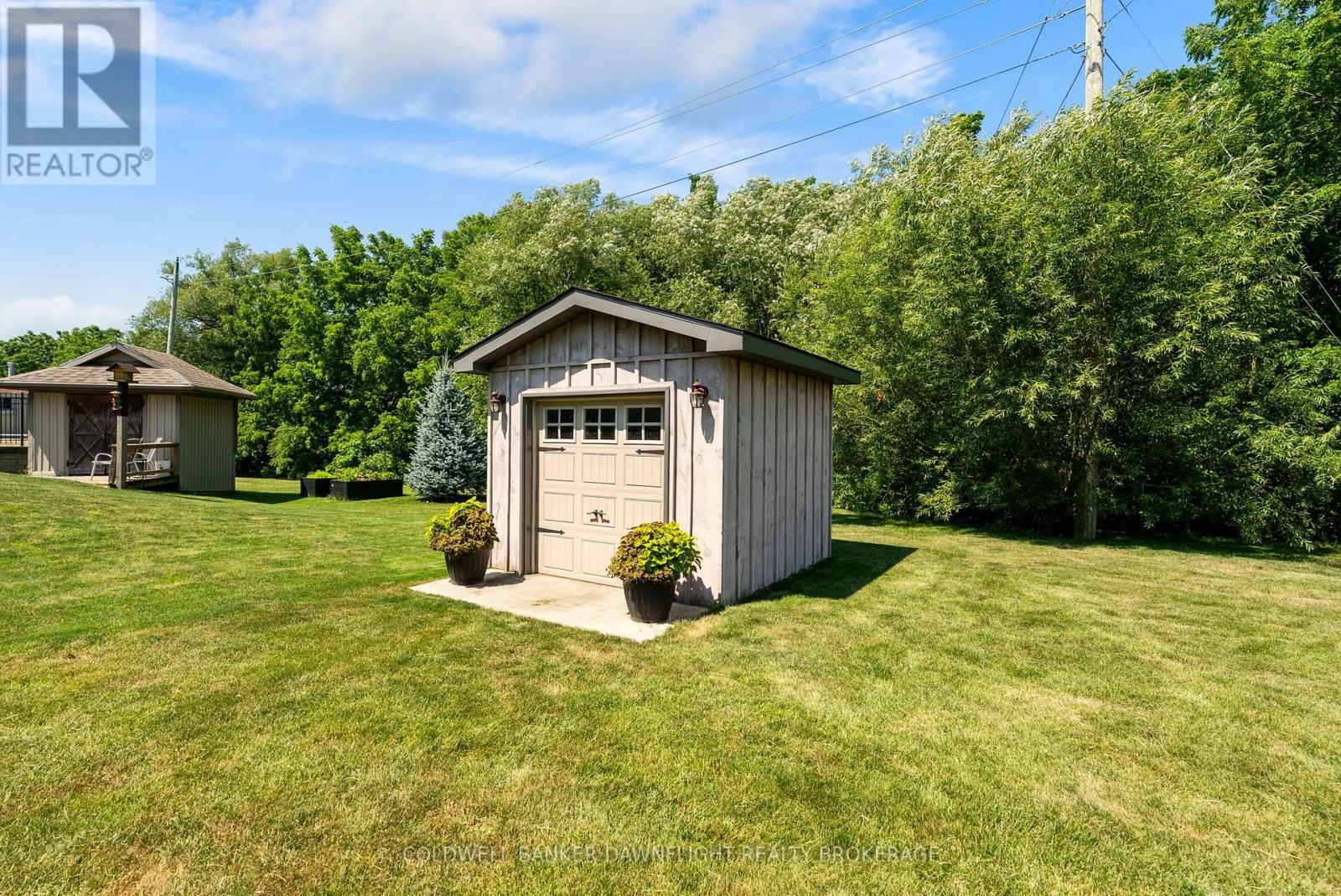 51 SNIDER CRESCENT - 48