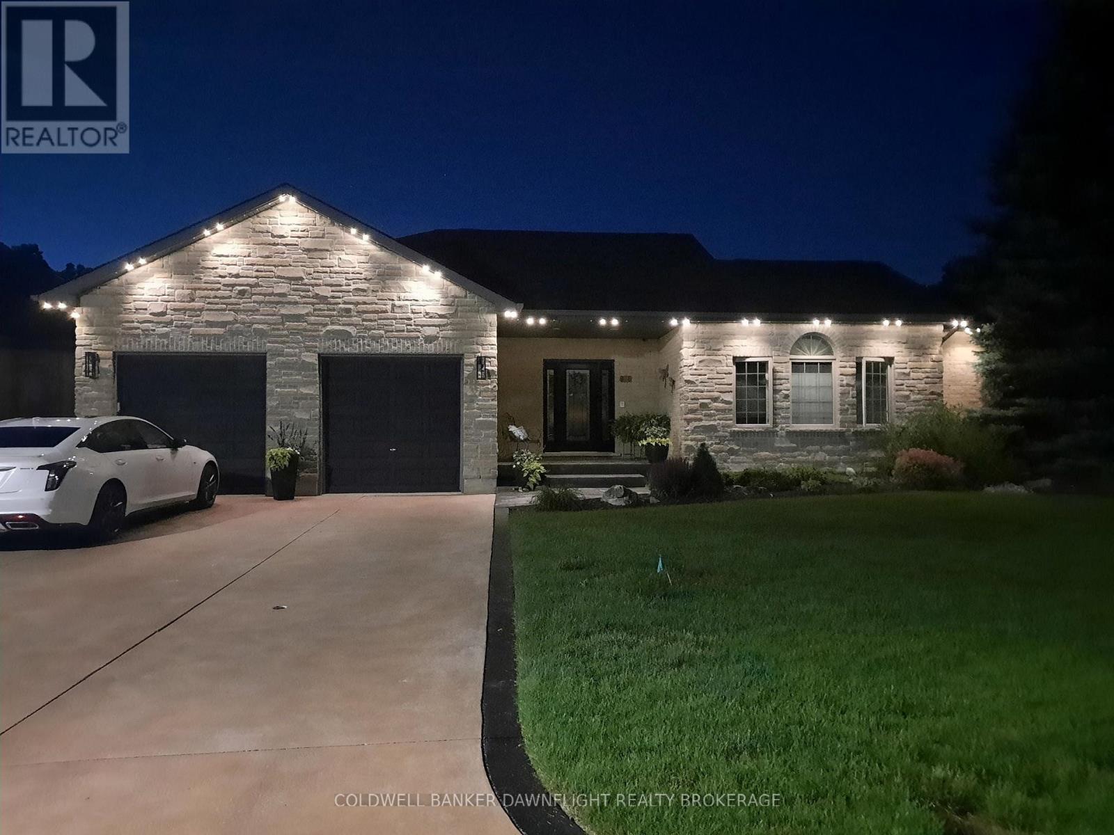 51 SNIDER CRESCENT - 50