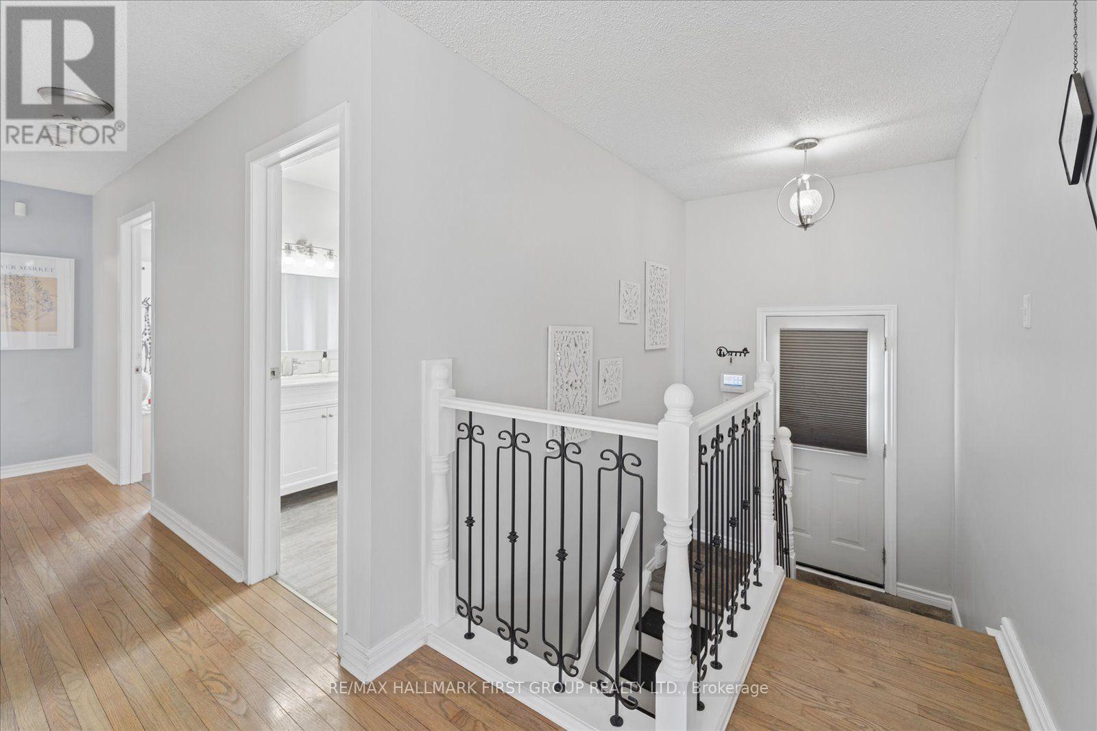 231 MARY STREET W - 11