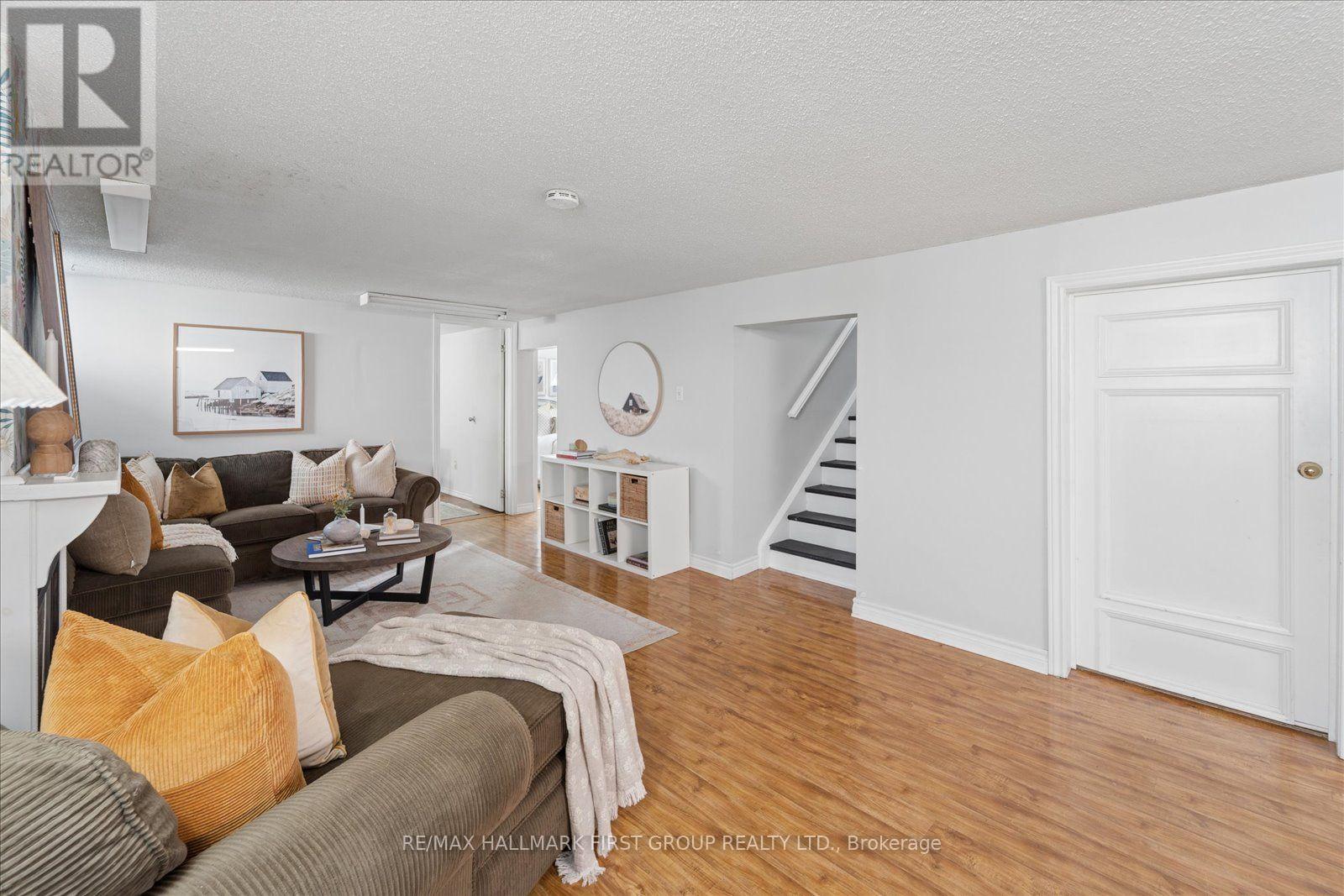 231 MARY STREET W - 16