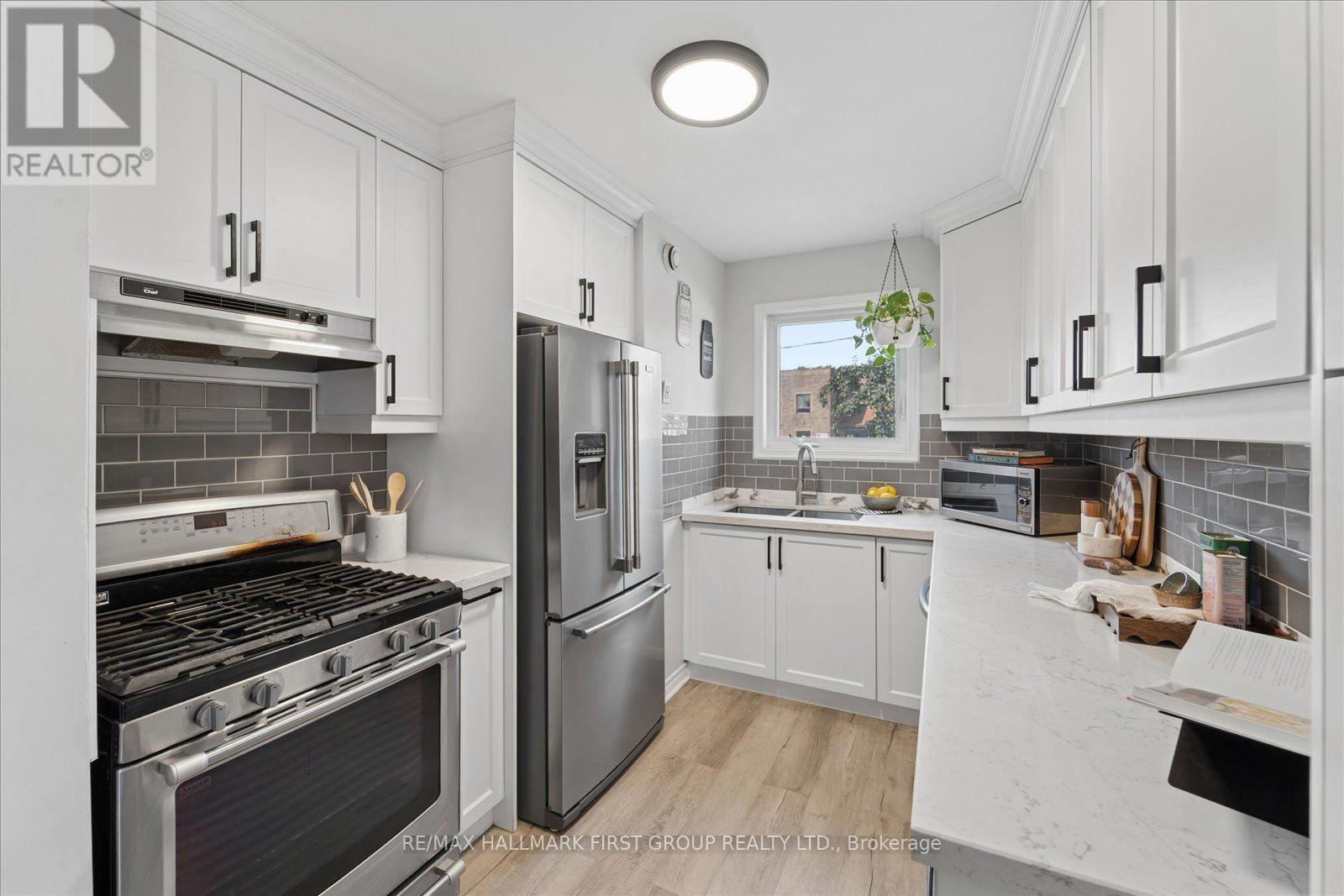 231 MARY STREET W - 8