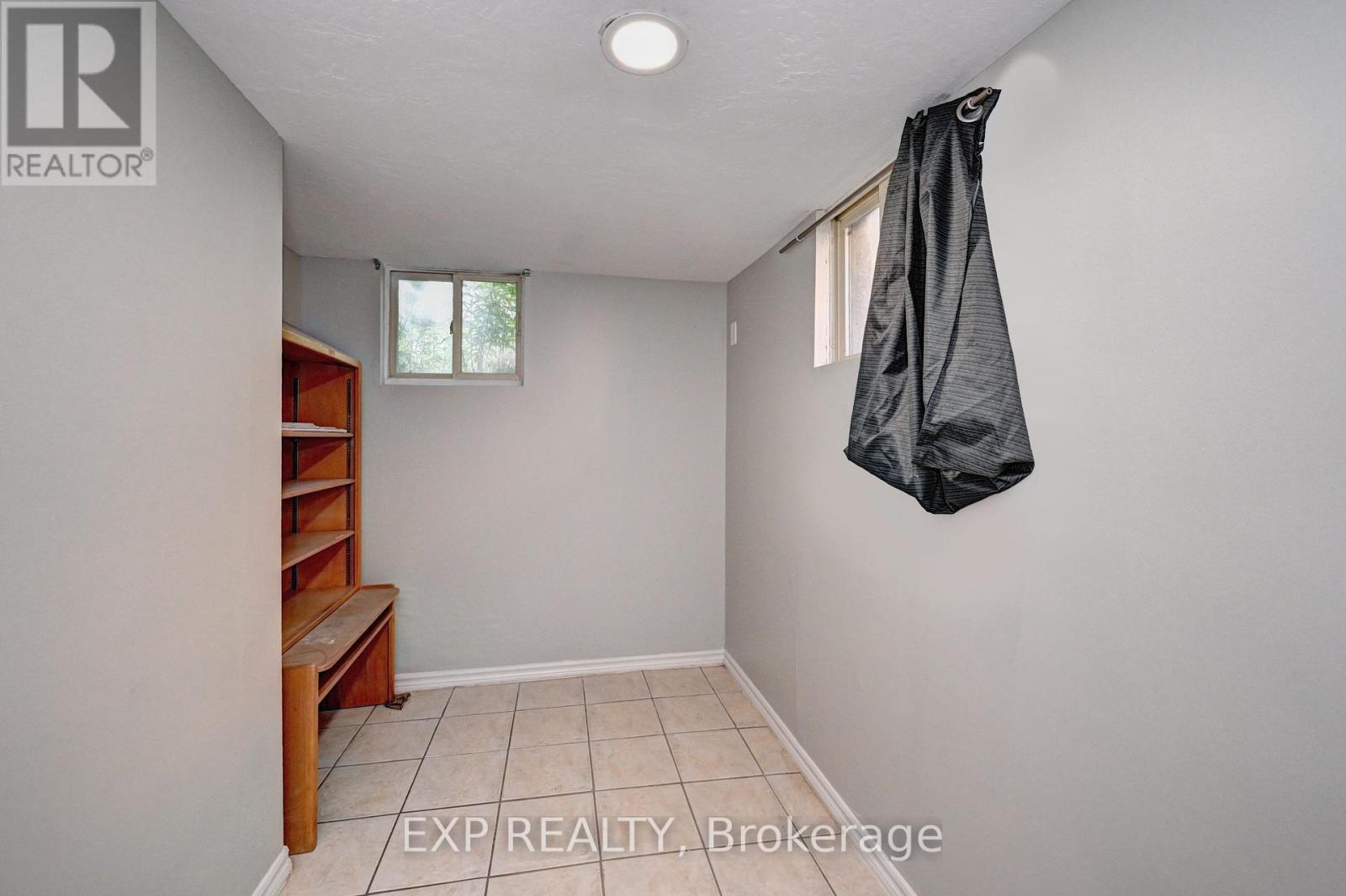 147 COURTLAND AVENUE E - 38