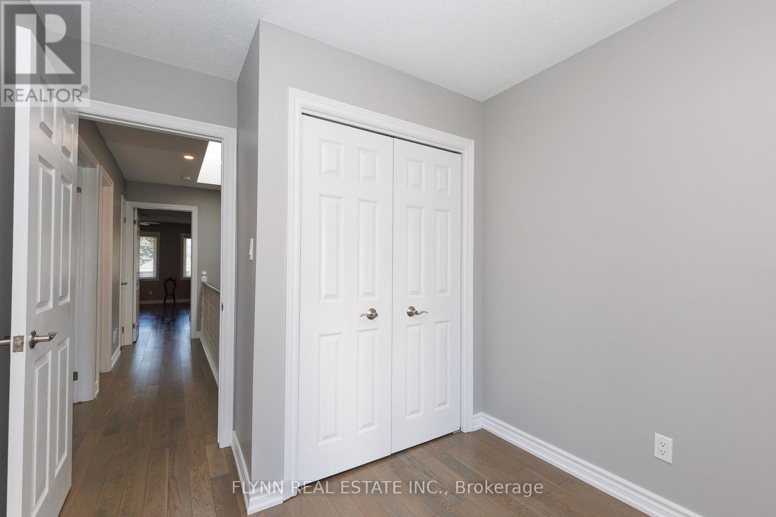 #6 5150 DORCHESTER ROAD - 17