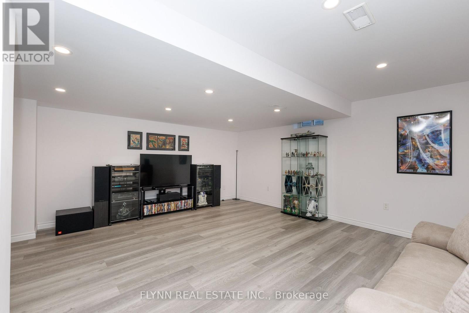 #6 5150 DORCHESTER ROAD - 30