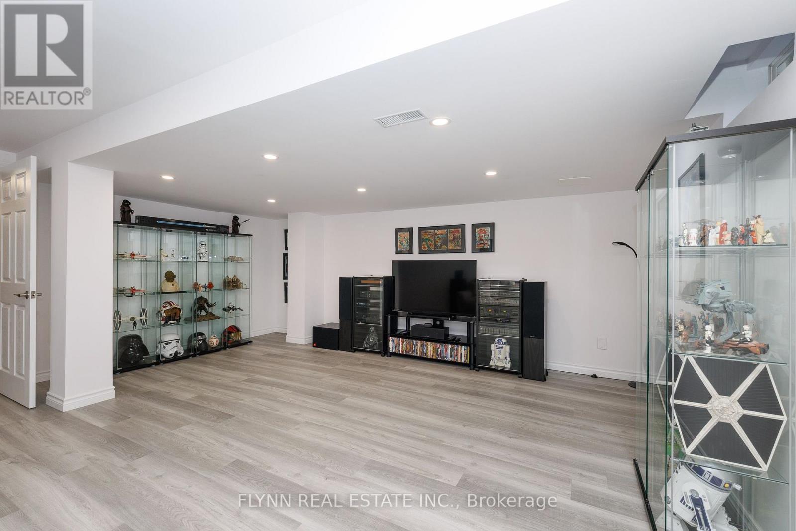 #6 5150 DORCHESTER ROAD - 31