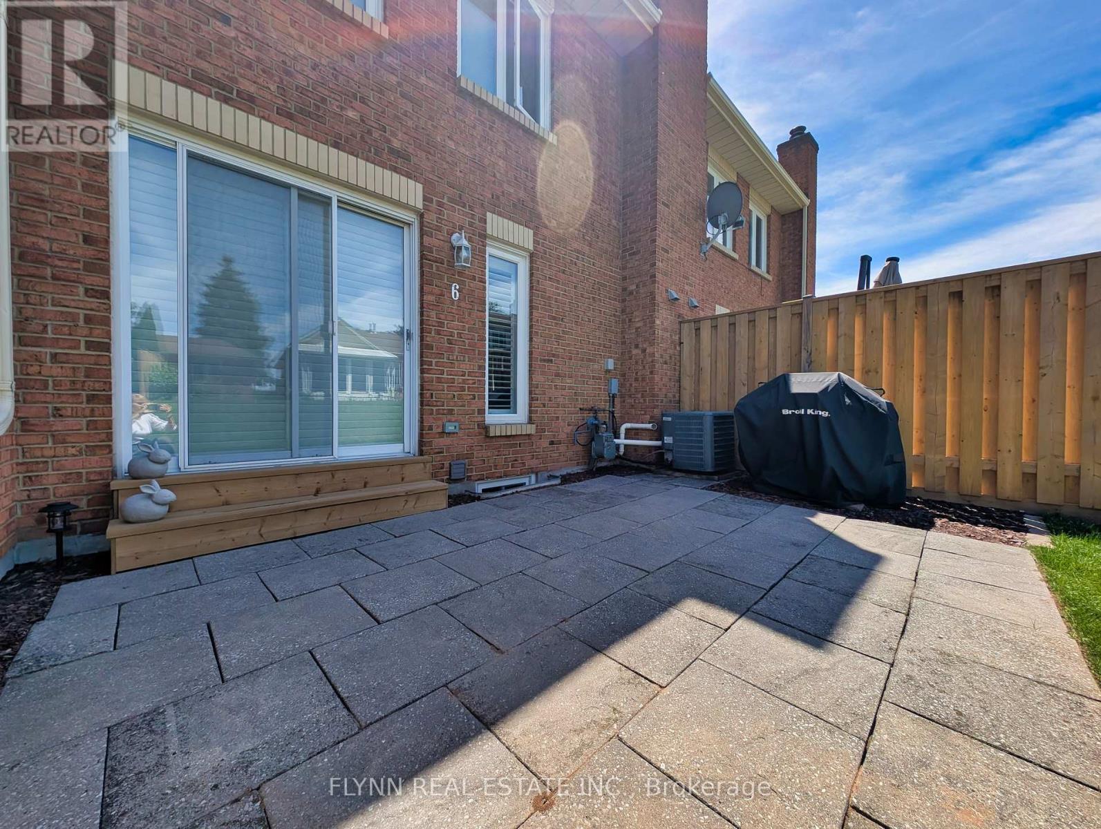 #6 5150 DORCHESTER ROAD - 36