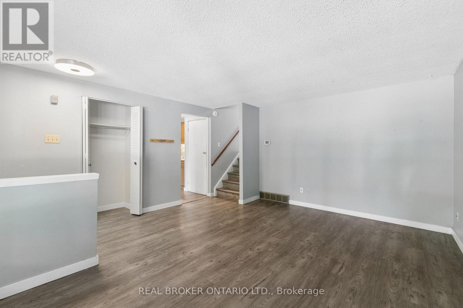 74 HELENE CRESCENT - Image 6