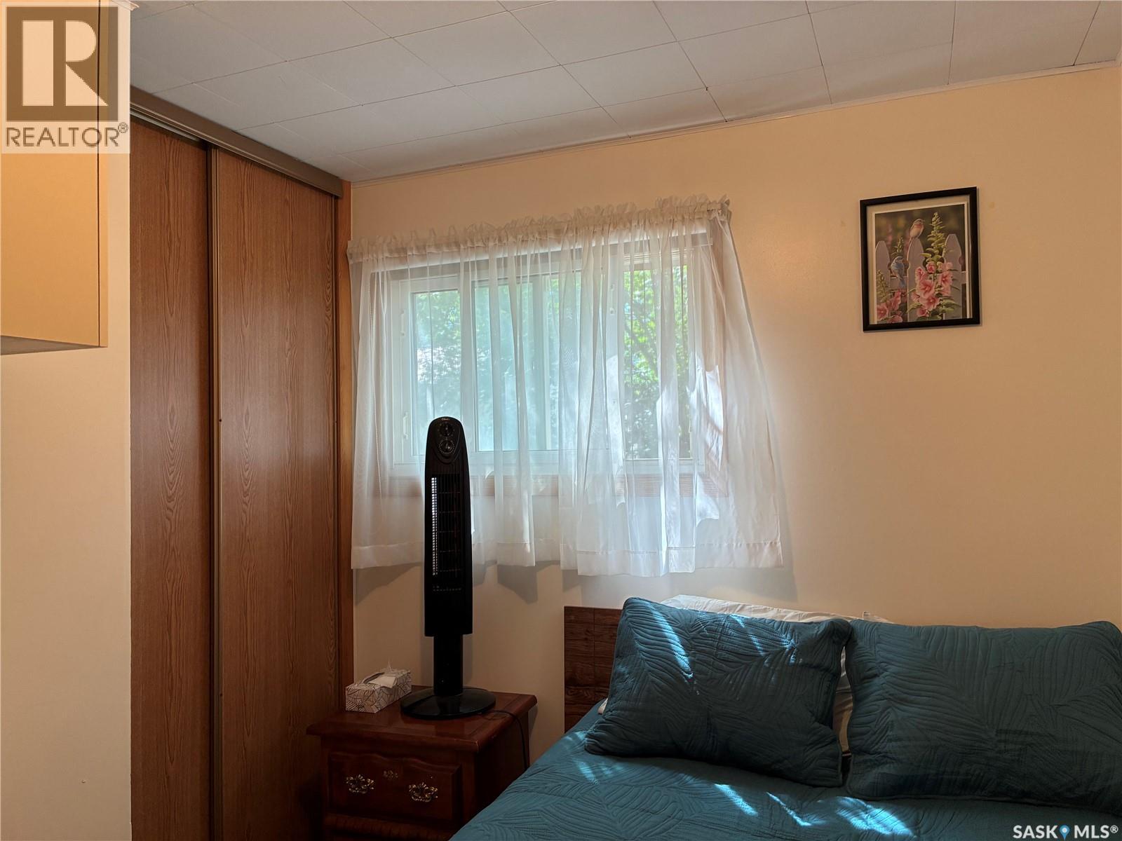 712 M AVENUE - 25