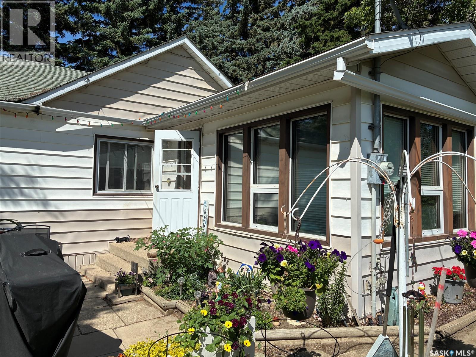 712 M AVENUE - 38