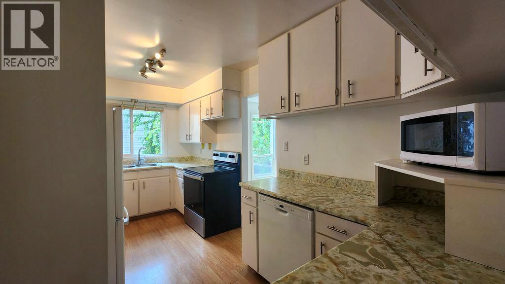 1010 GILKER Street - 9