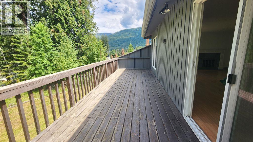 1010 GILKER Street - 35
