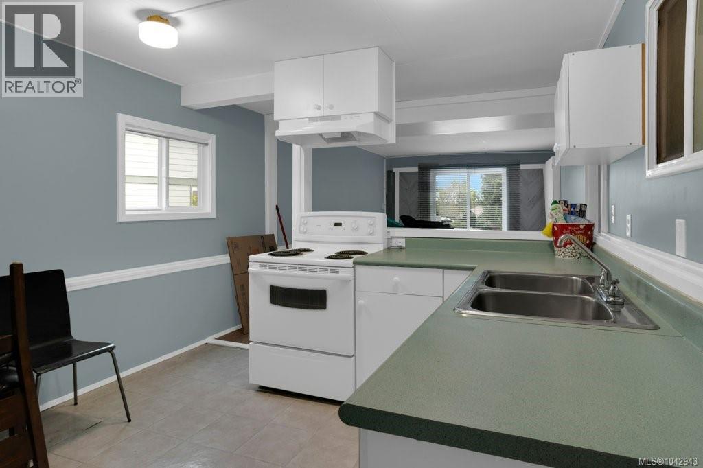 785 Parkview Dr, Nanaimo