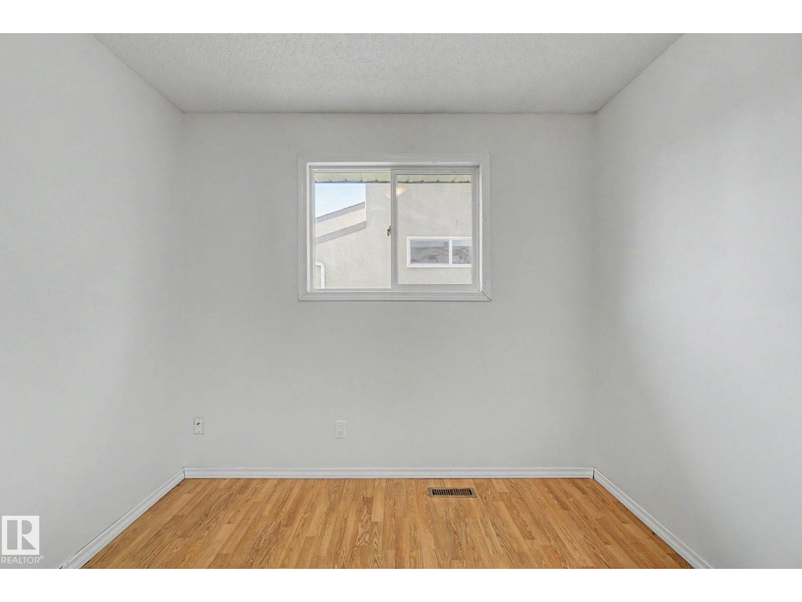 6237 13 AV NW - 14