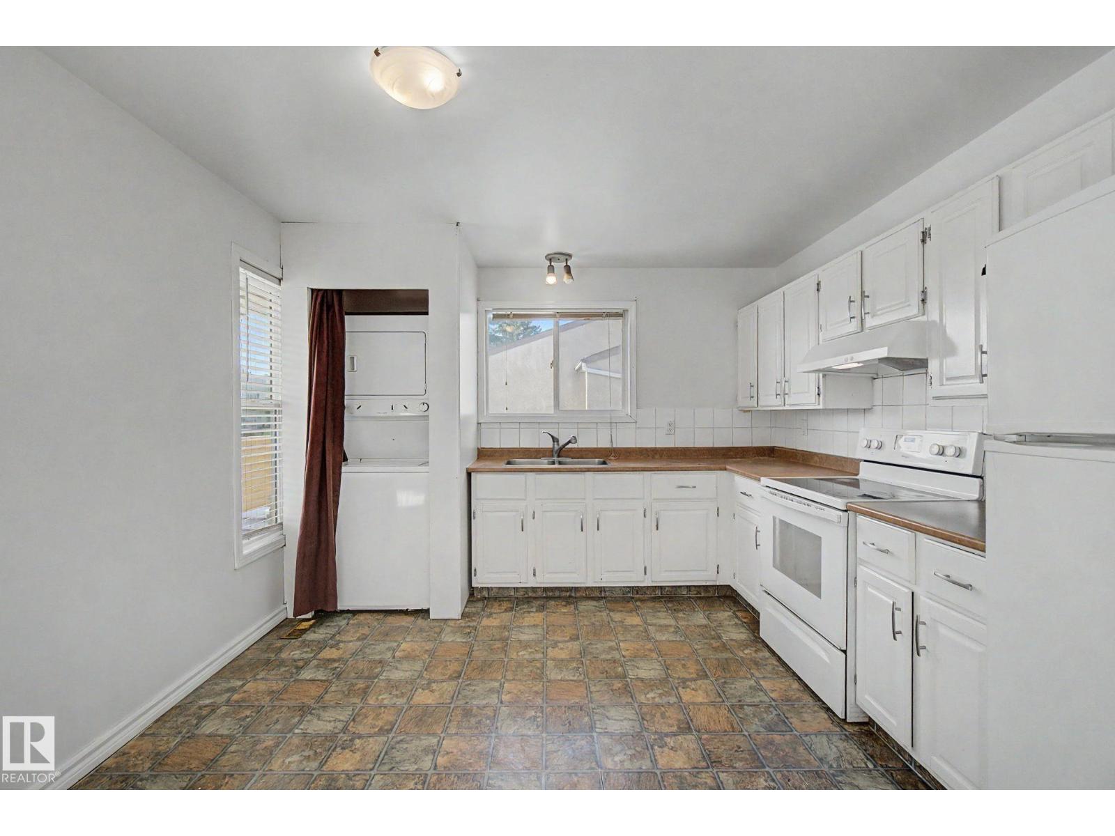 6237 13 AV NW - 8