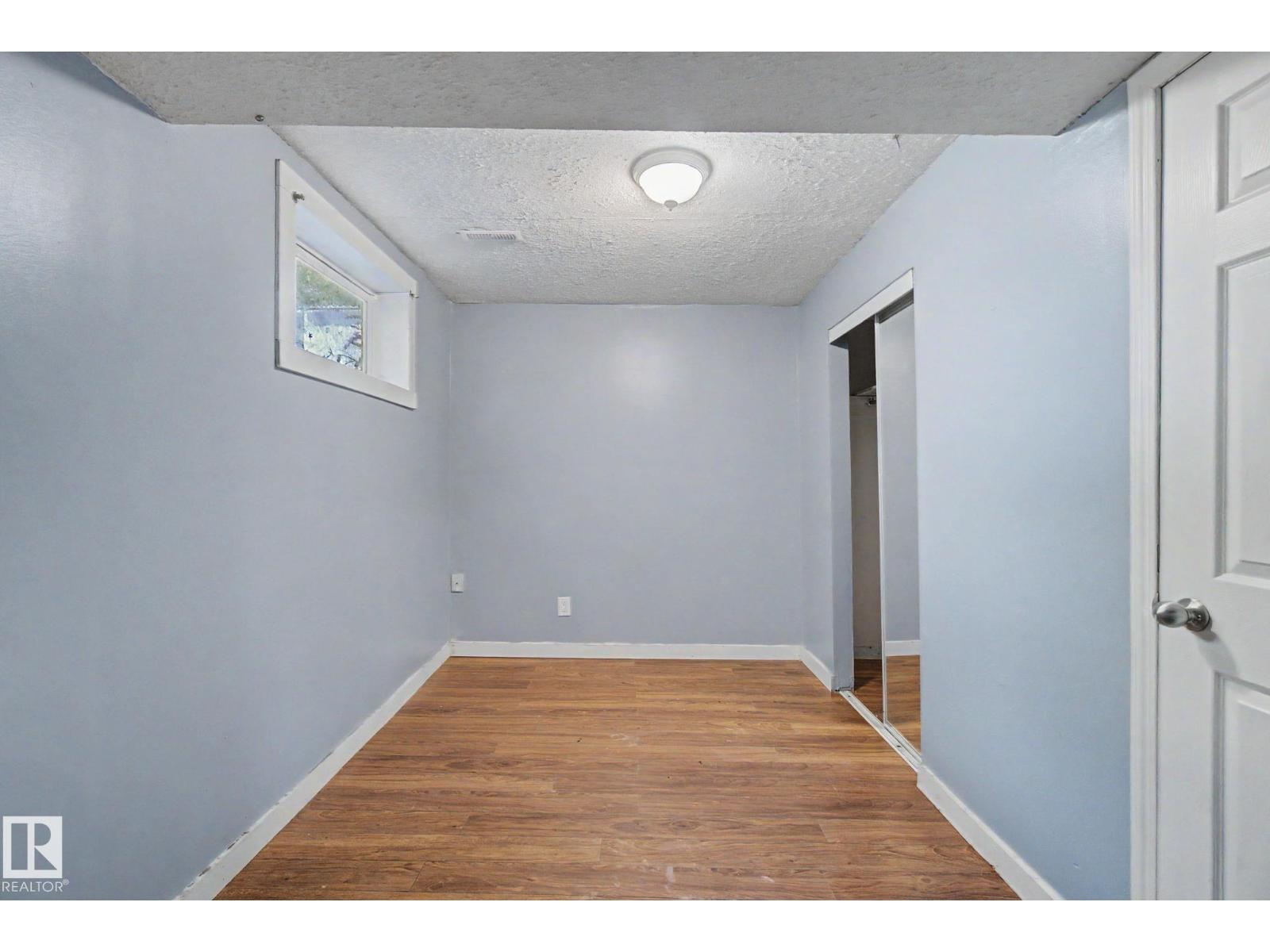6237 13 AV NW - 39