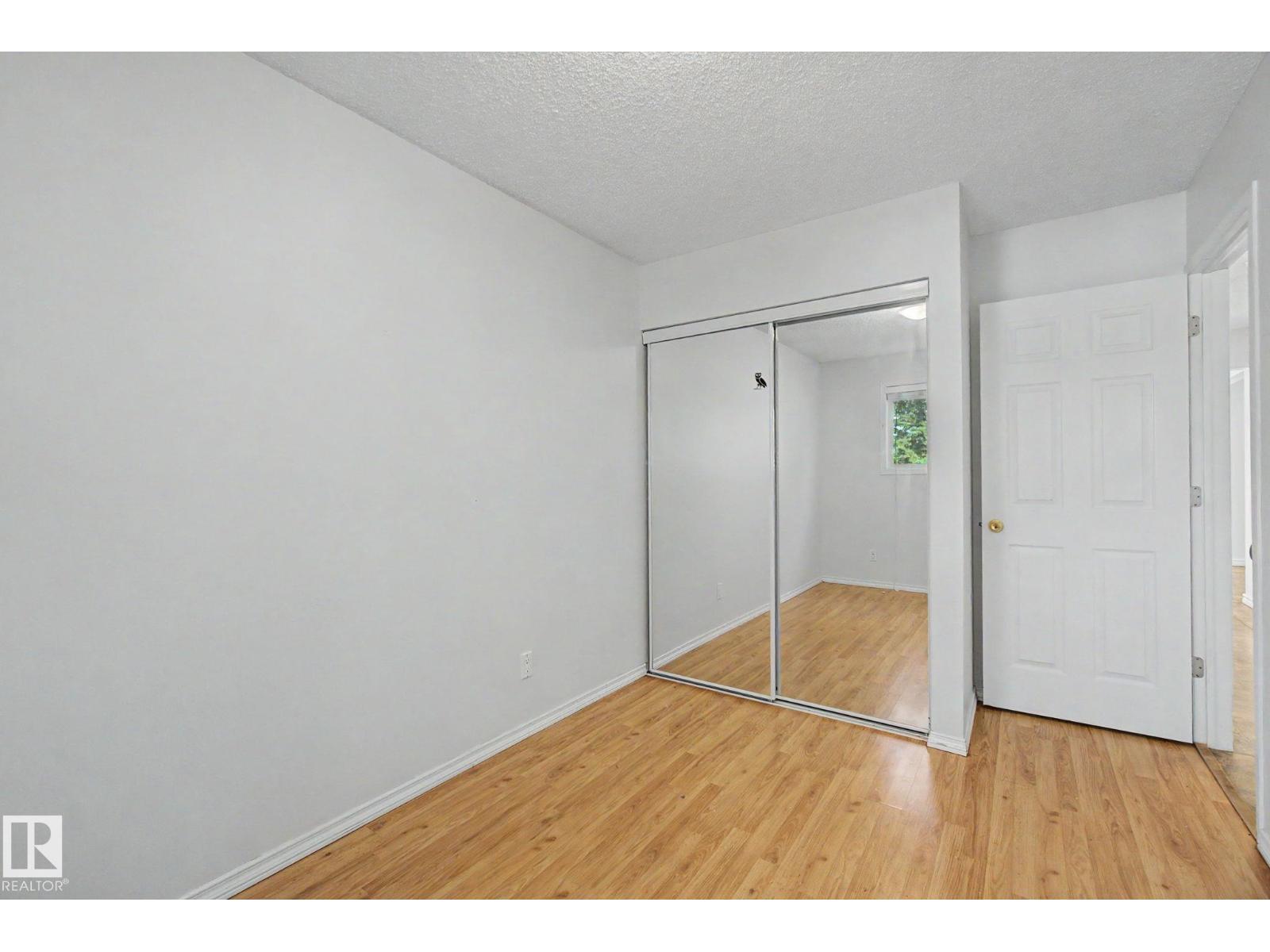 6237 13 AV NW - 19
