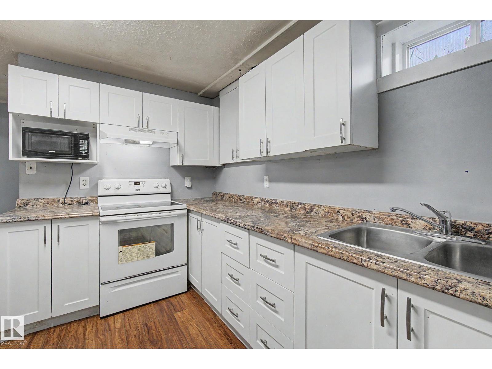6237 13 AV NW - 25