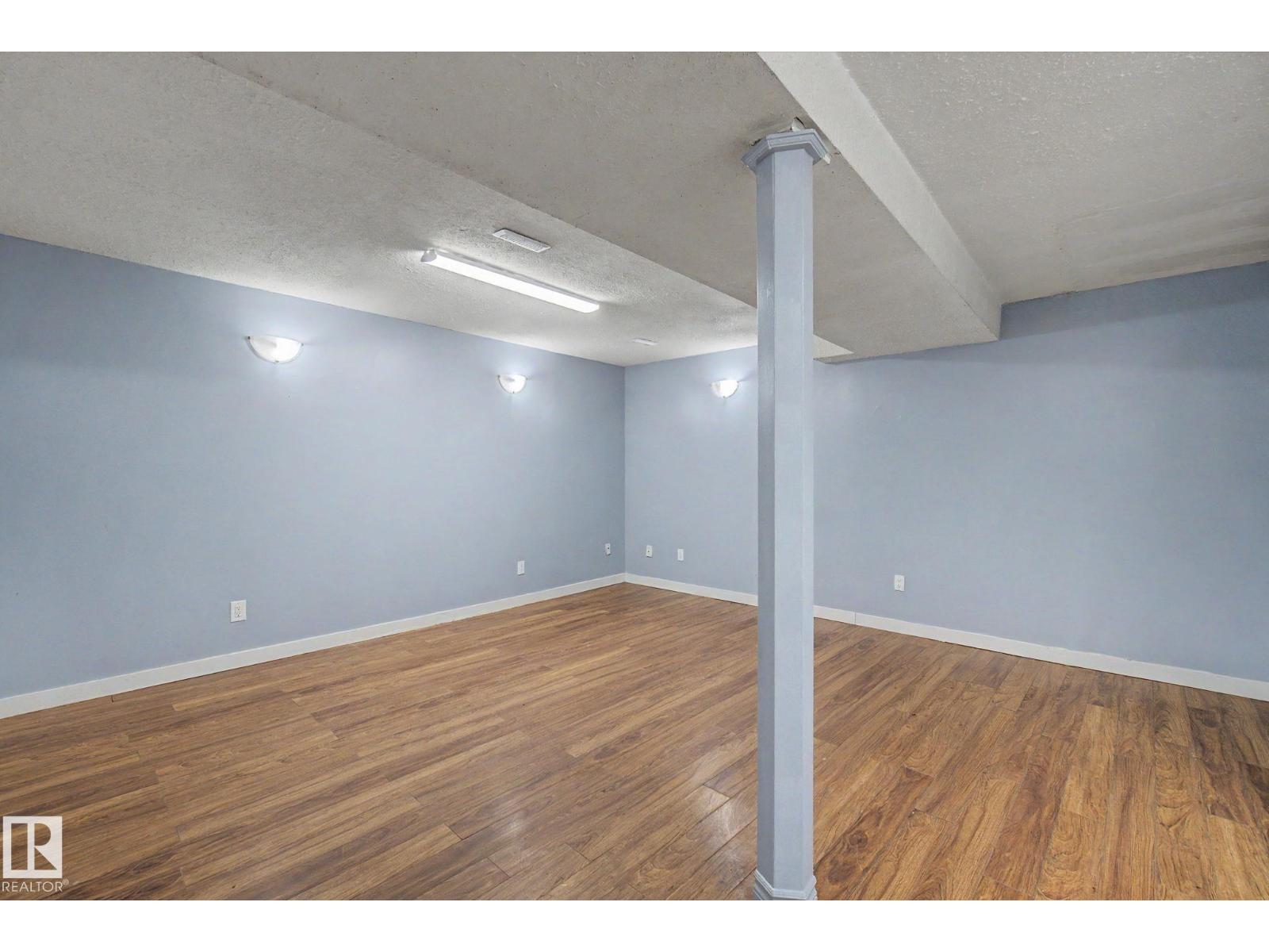 6237 13 AV NW - 27