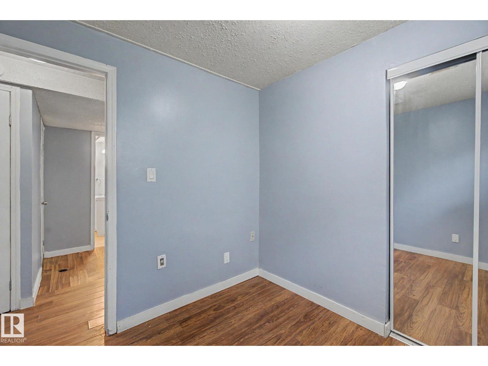 6237 13 AV NW - 34