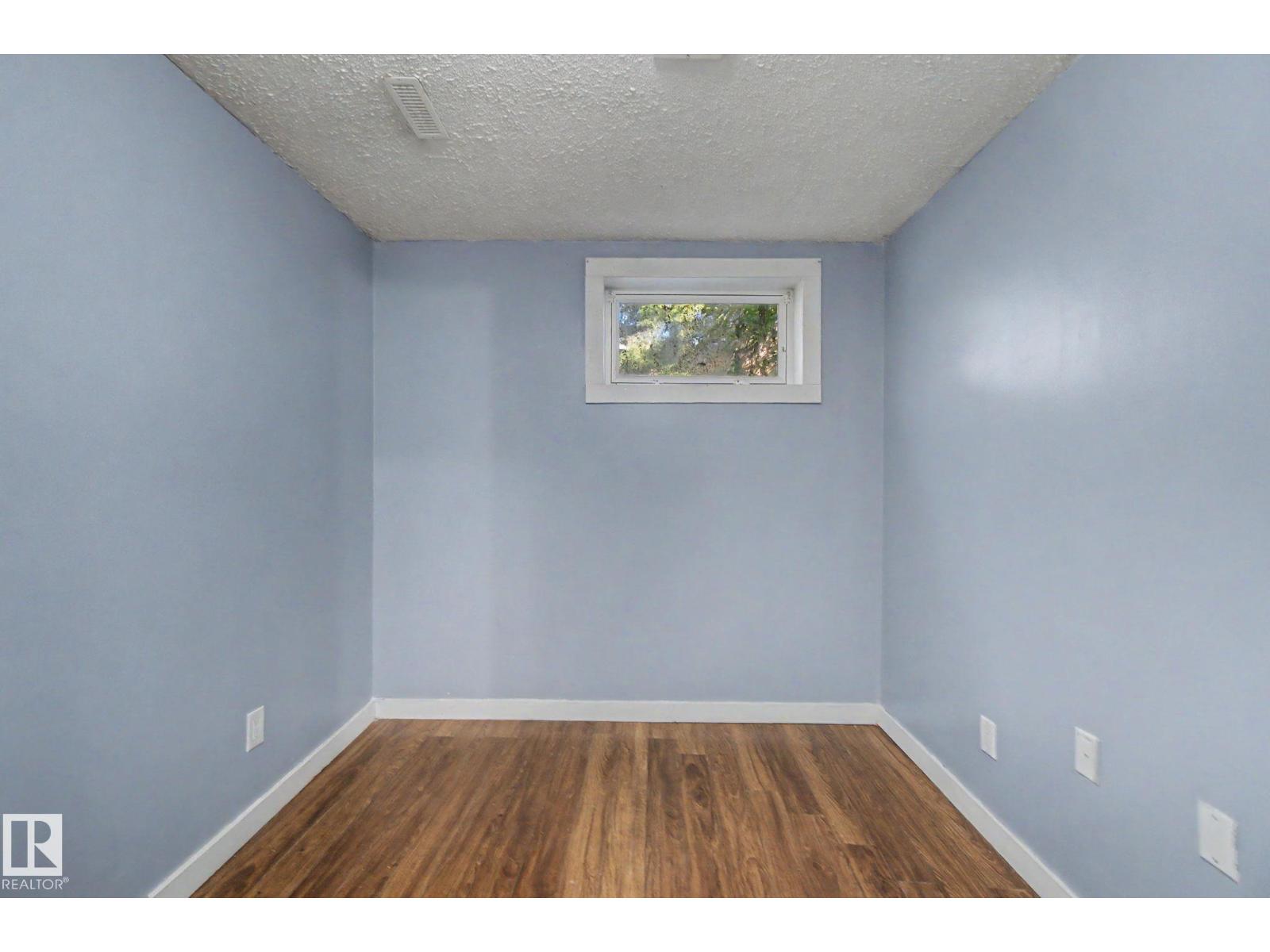 6237 13 AV NW - 36