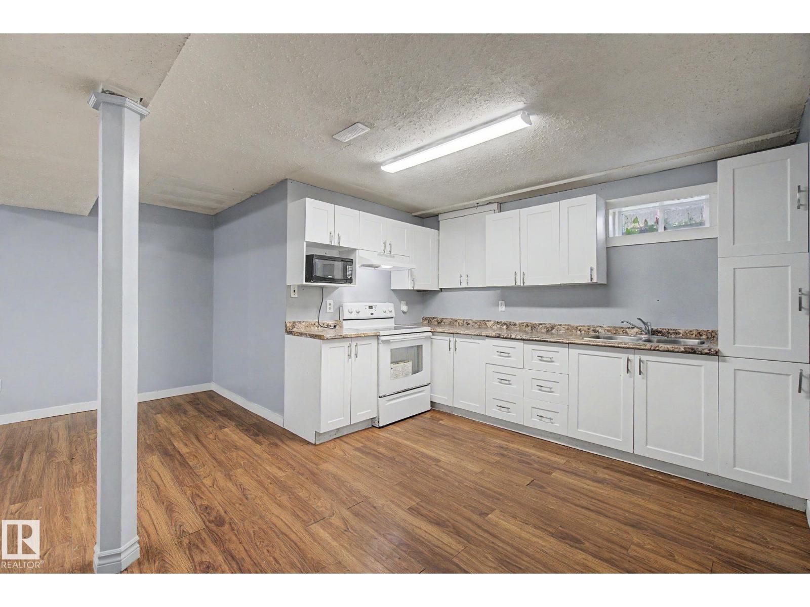 6237 13 AV NW - 23