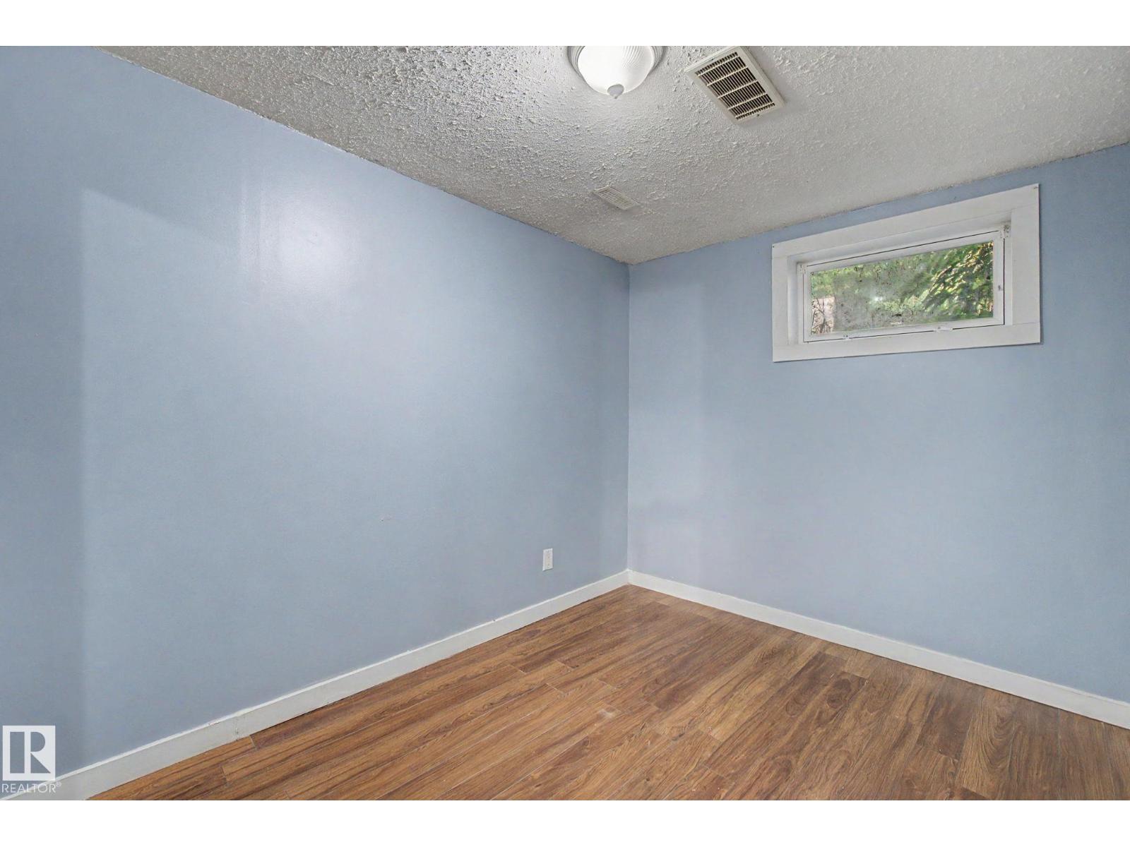 6237 13 AV NW - 35