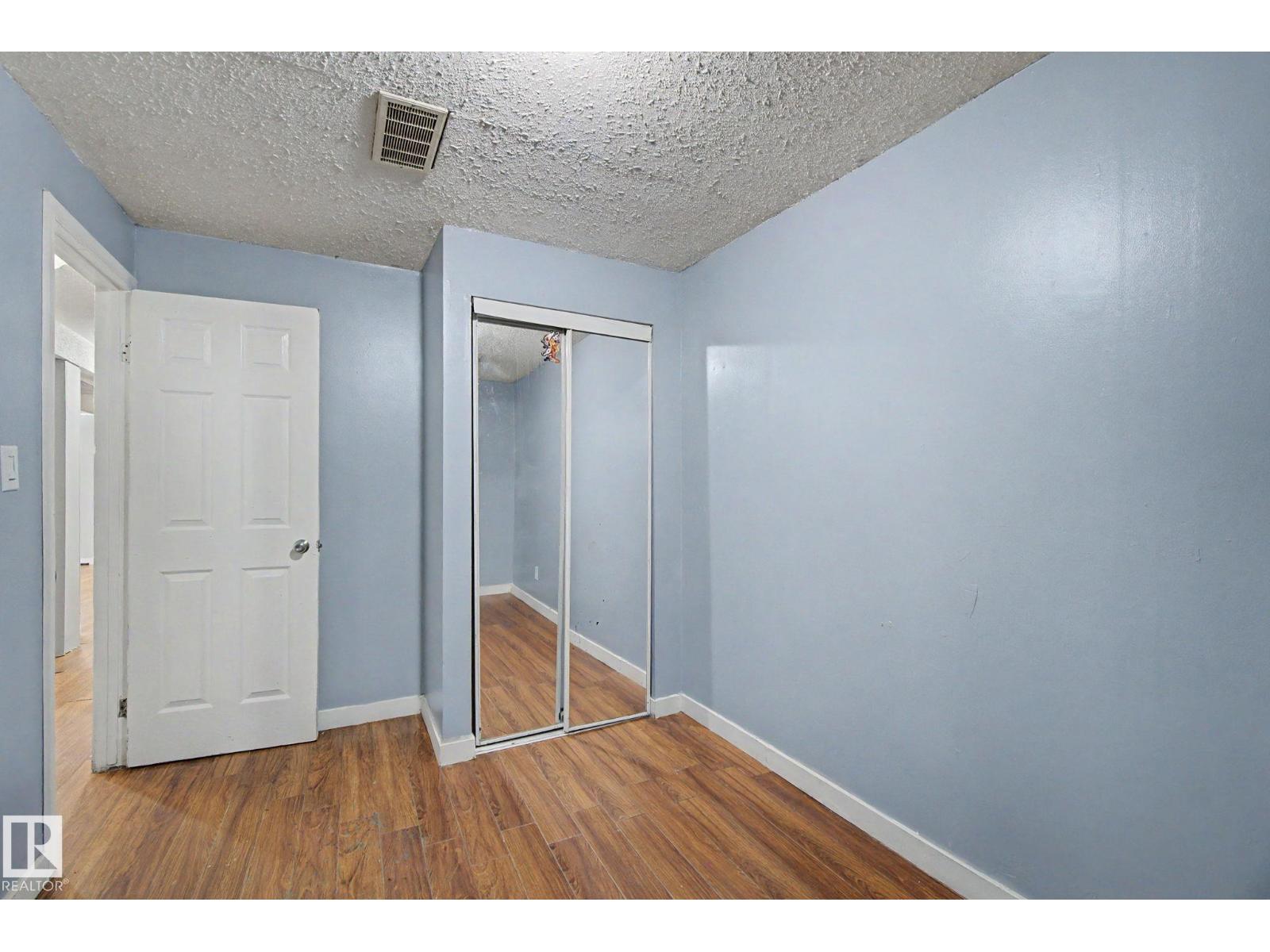 6237 13 AV NW - 37