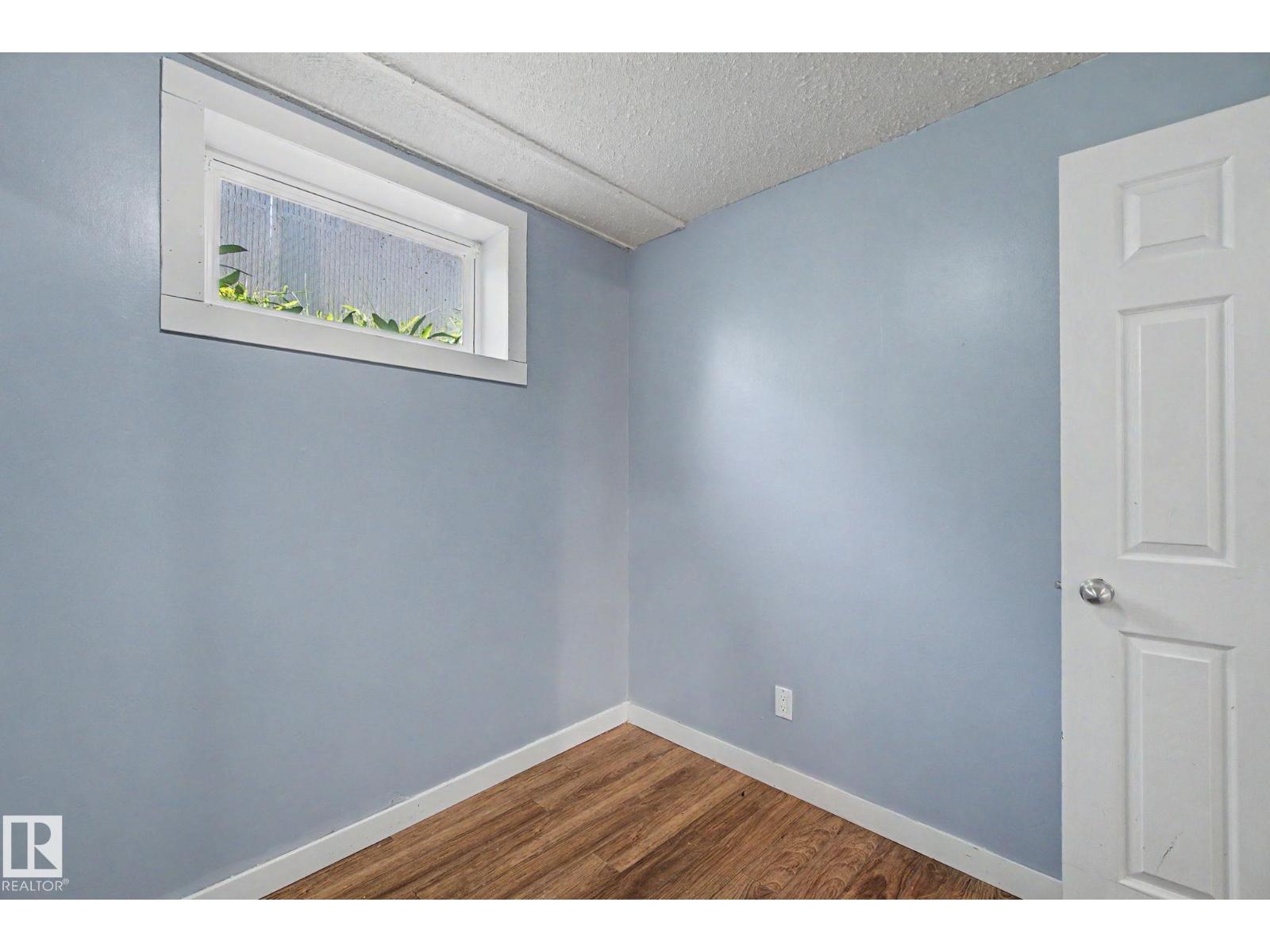 6237 13 AV NW - 33